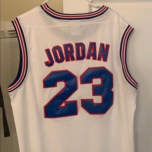 White, Michael Jorden champion basketball jersey